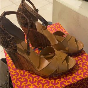 Wedge sandals